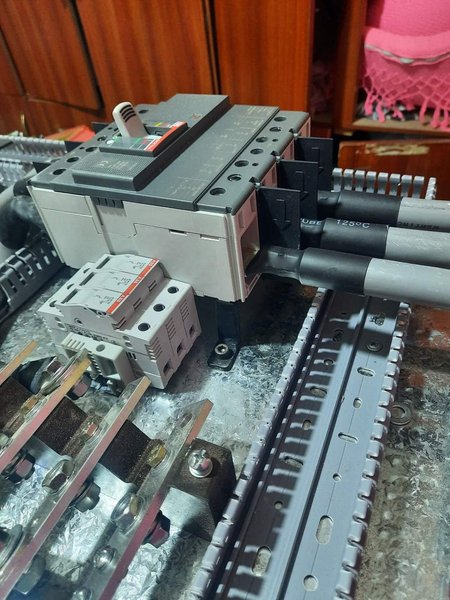 Tablero eléctrico con llave de transferencia automática